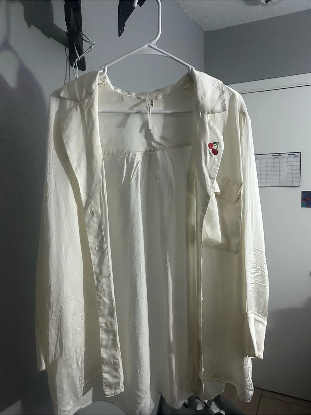 Silky Cream Women's Pajama Set - Luxurious Sleep Shirt & Shorts